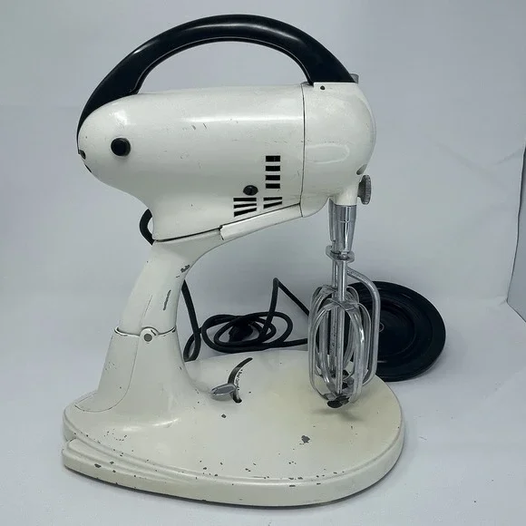 Vintage Hamilton Beach Model G Stand Mixer with Bowls - TESTED - WORKS!!